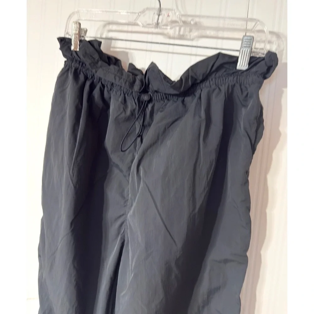 Lululemon‎ Lab Black Paperbag Waist Track Pants Nylon Tapered Athletic Womens 10